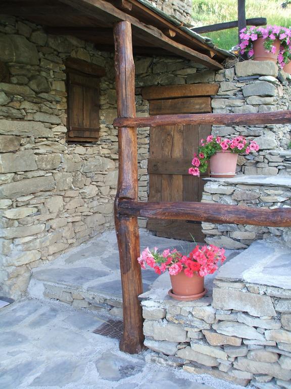 Agriturismo La Fontana Dell'Olmo Hotel Molini di Triora Exterior photo
