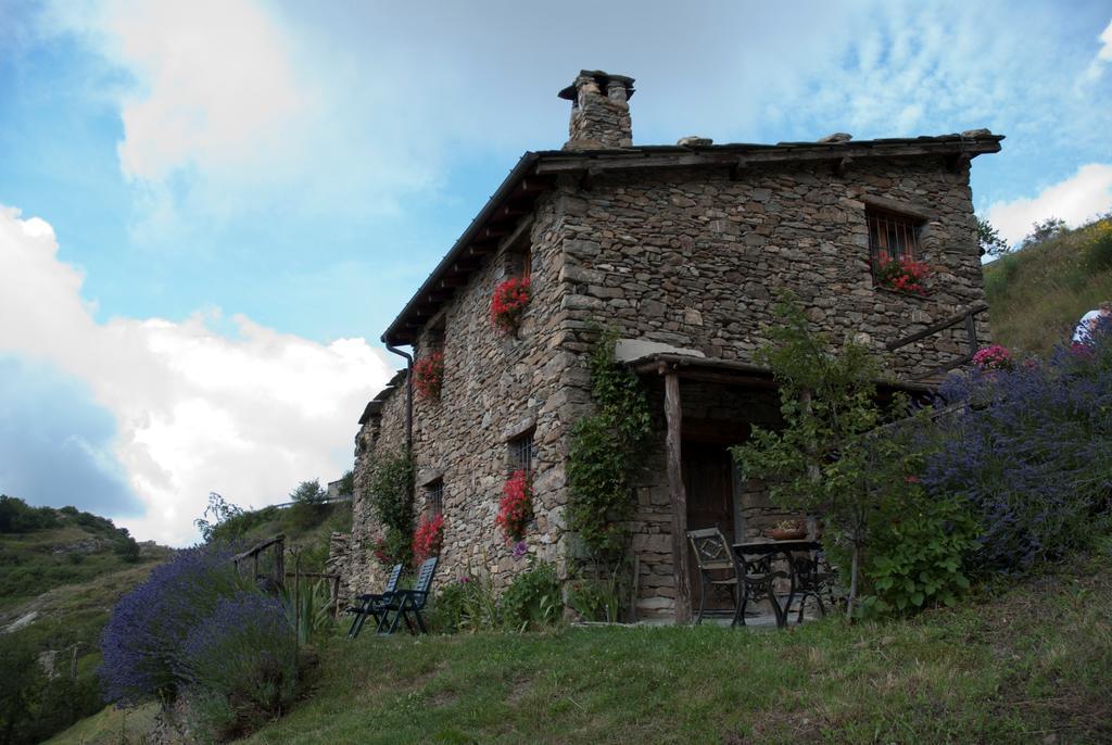 Agriturismo La Fontana Dell'Olmo Hotel Molini di Triora Exterior photo